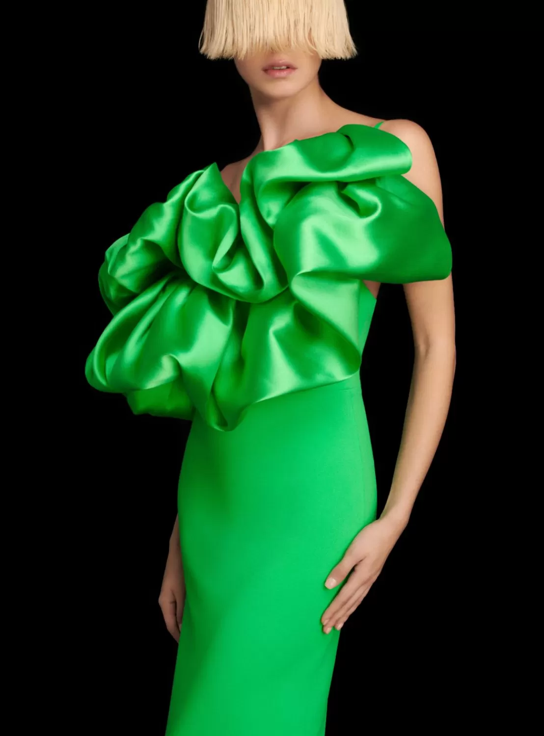 The Ellis Maxi Dress In Bright Green^Solace London Hot