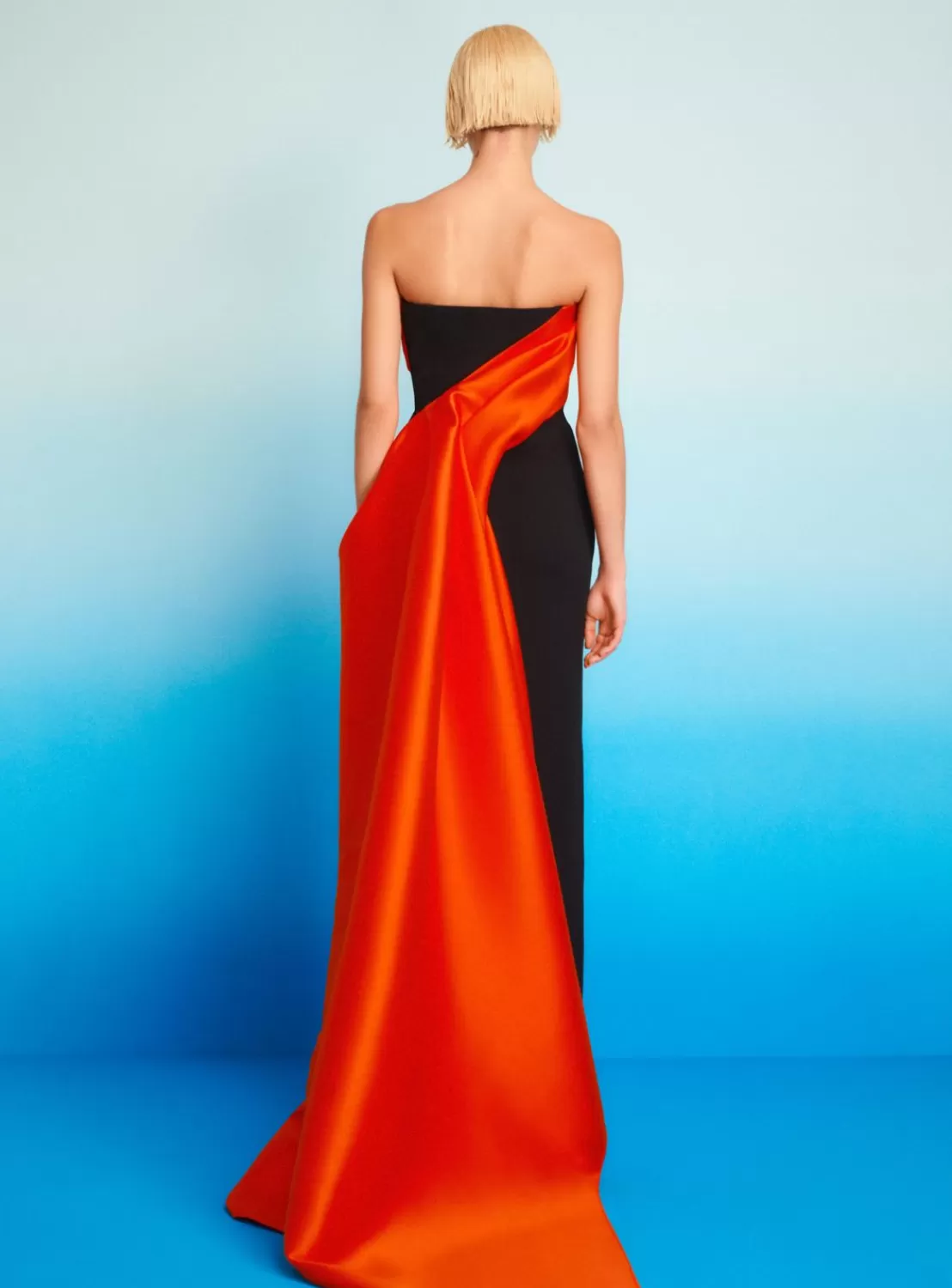 The Kinsley Maxi Dress In Orange & Black^Solace London Flash Sale