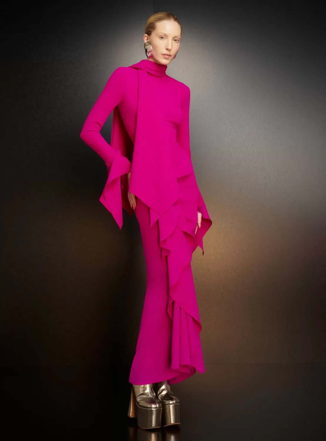 The Nella Maxi Dress In Fuchsia^Solace London Fashion