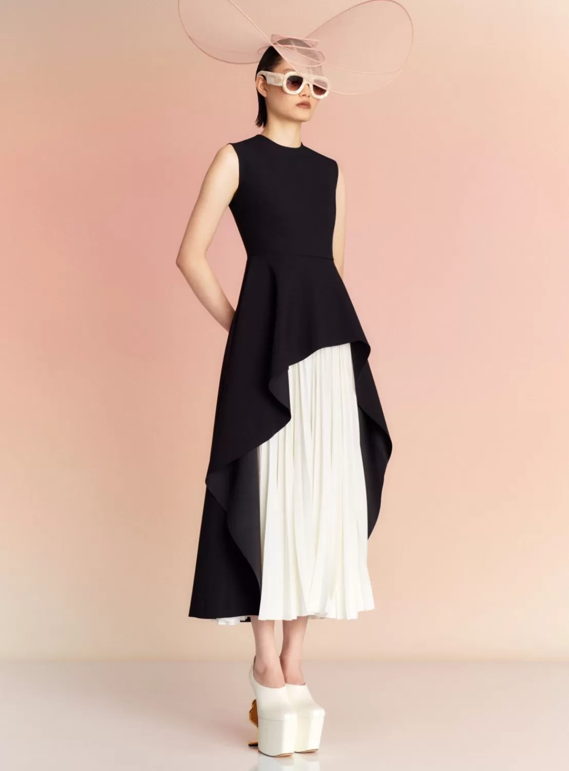 The Severny Midi Dress In Black & Cream^Solace London Sale